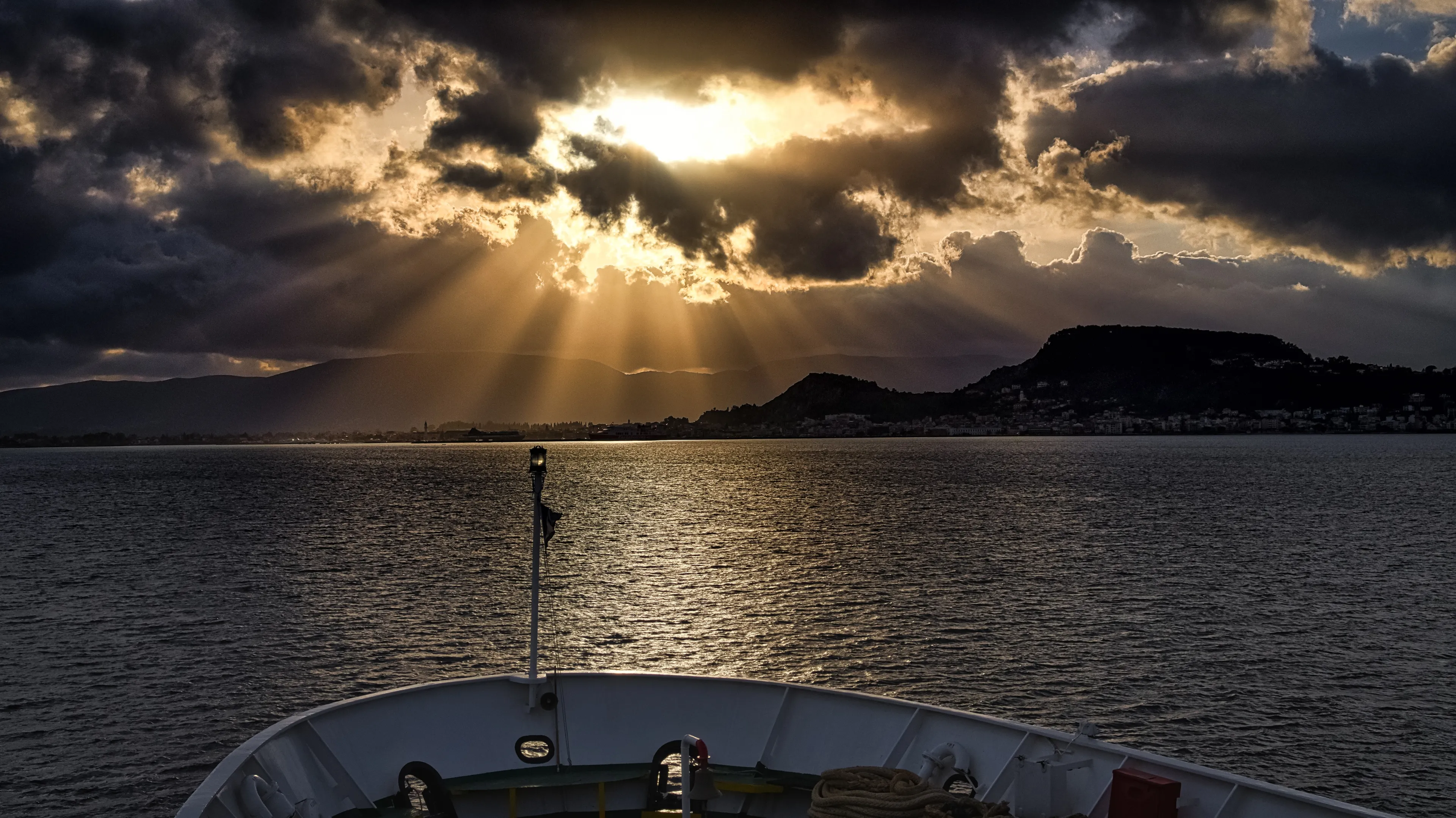 pexels george desipris 978597