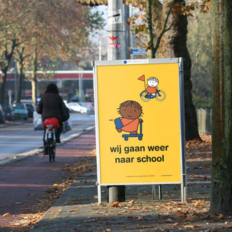 wij gaan weer naar school driehoekbord sq