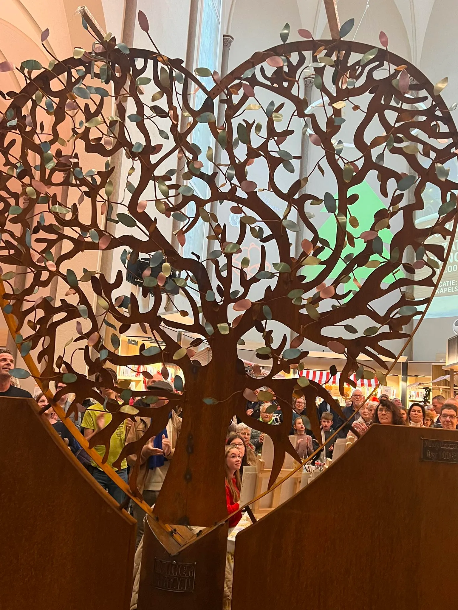 589957881_692783013903395_671218409480592523_n