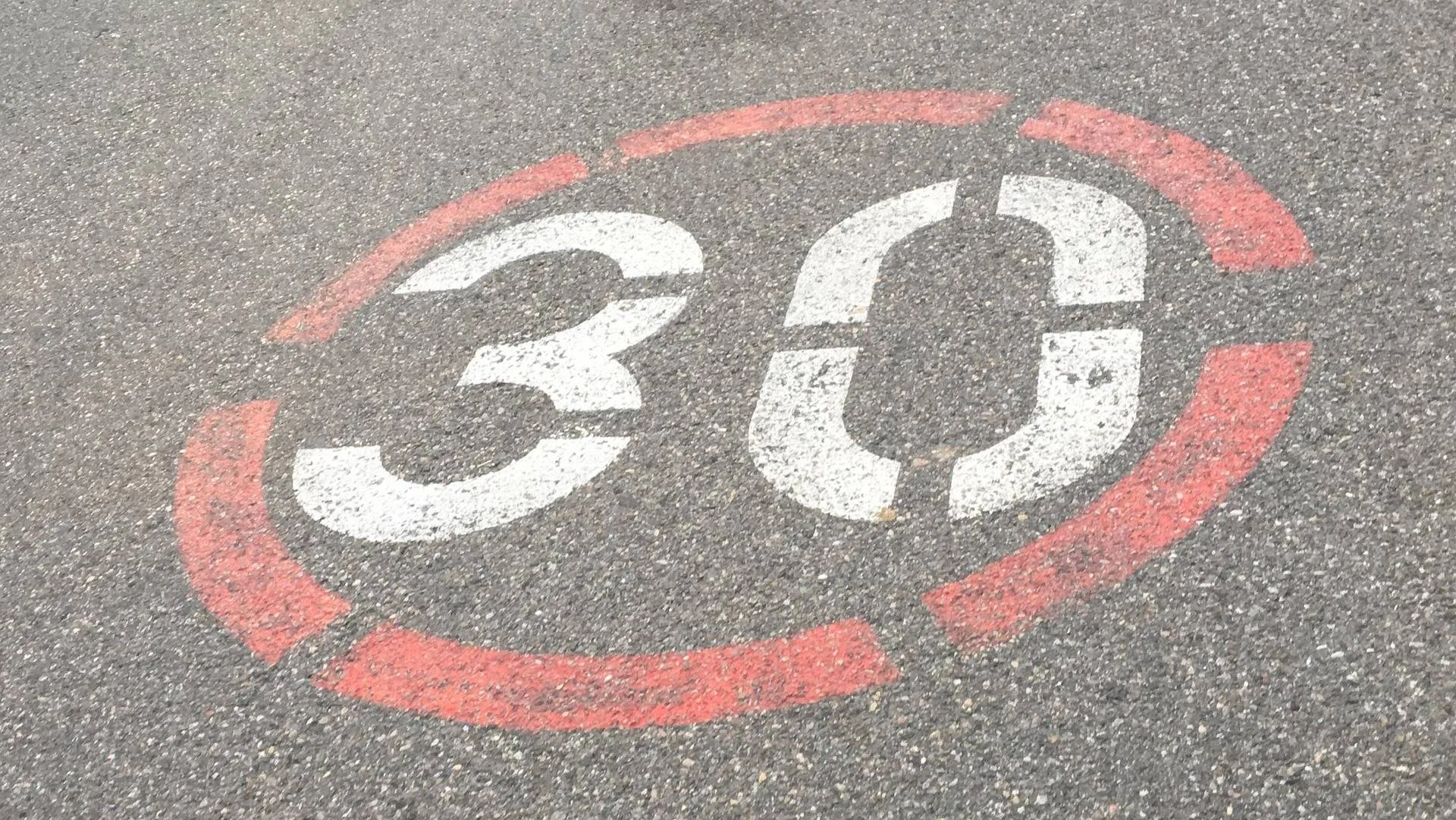 gustavheineck-thirty-2428143_1920