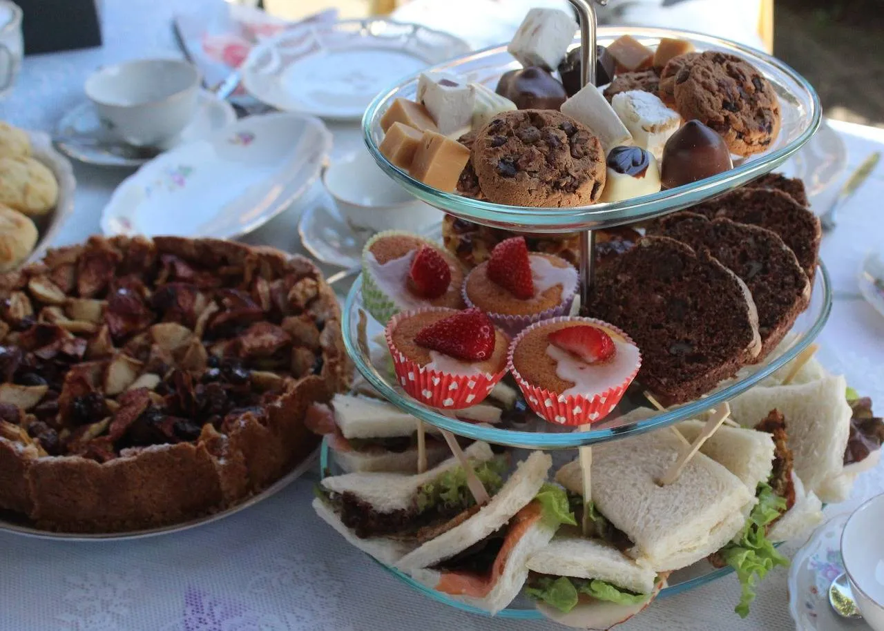 high tea xandra luijks via pixabay