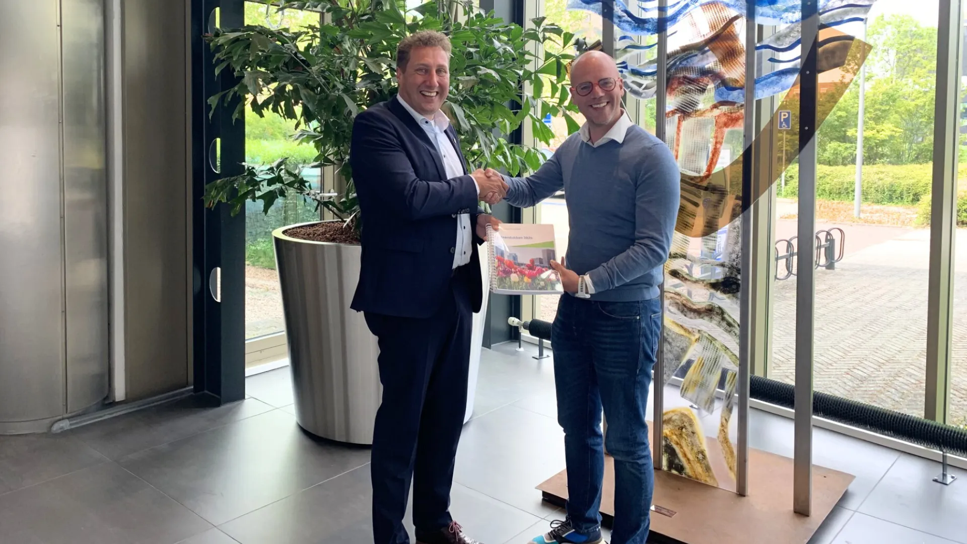 overhandiging jaarstukken 2024 prov flevoland