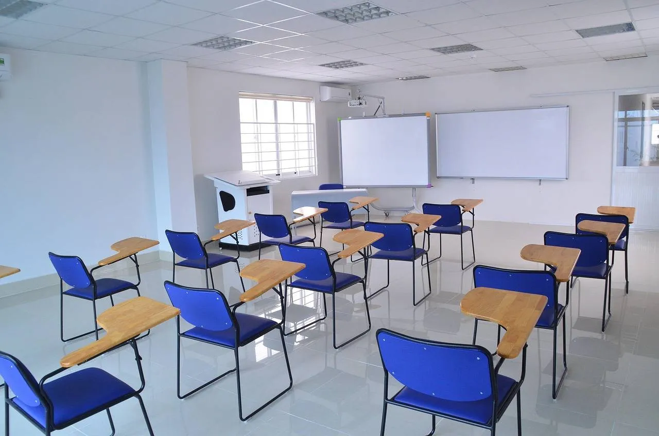 school nhicnttcantho via pixabay
