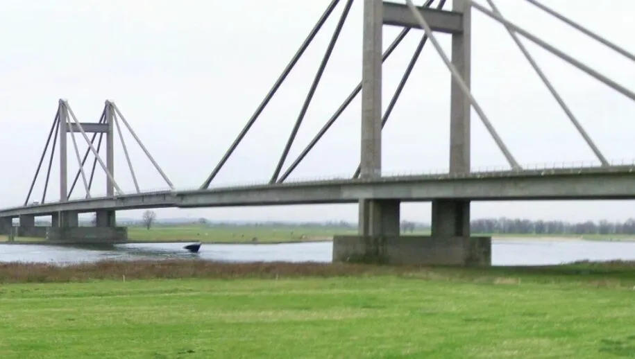 alexanderbrug 073 2 915x518 1