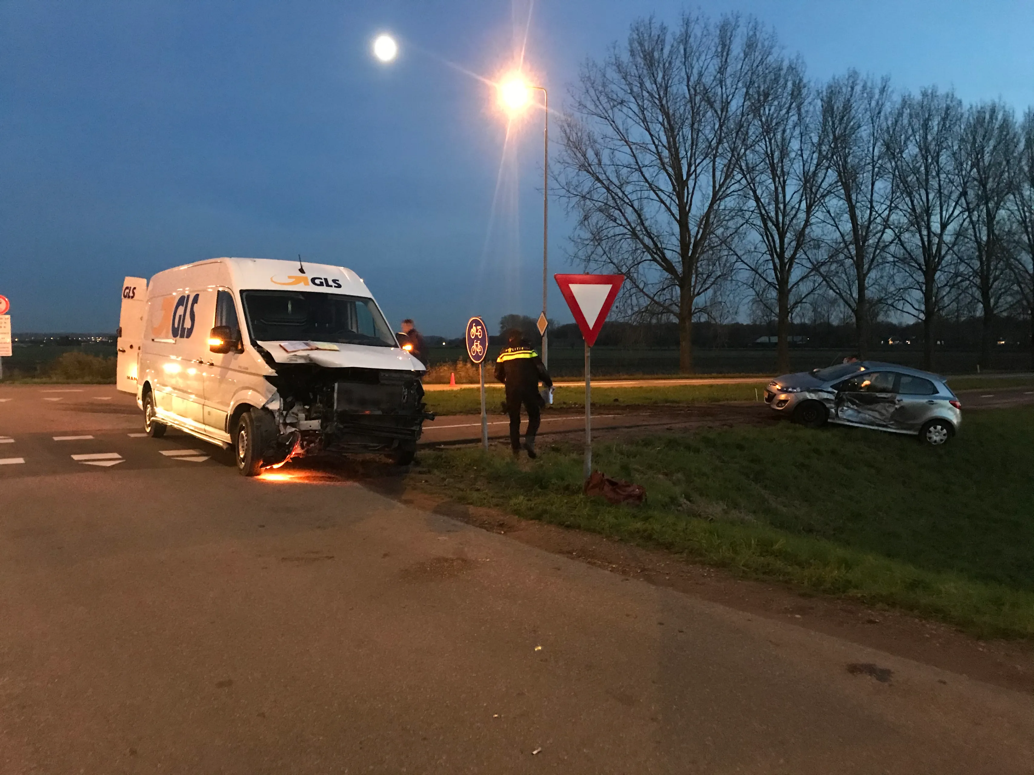 d27bc9dc dfa3 42c0 8cf3 d4fd305b3111