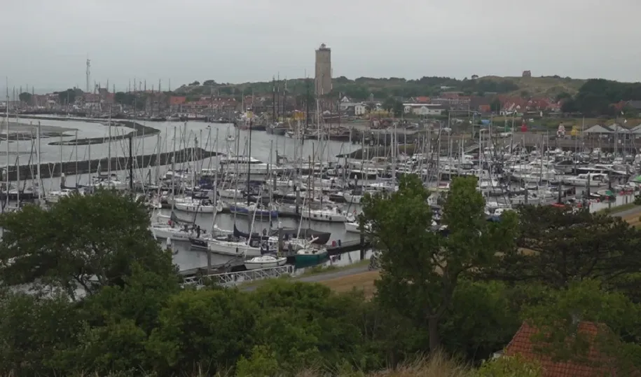 een ode aan terschelling en zijn beroemdste bewoner hessel