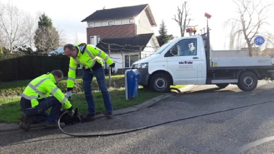 foto rioolput ontstoppen f24