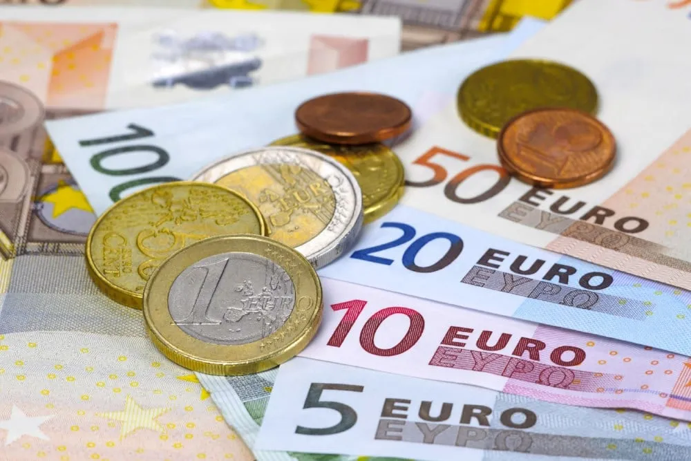 geld eurobiljetten en munten k a19 rianne