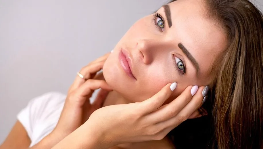 girl 2771001 960 720 915x518