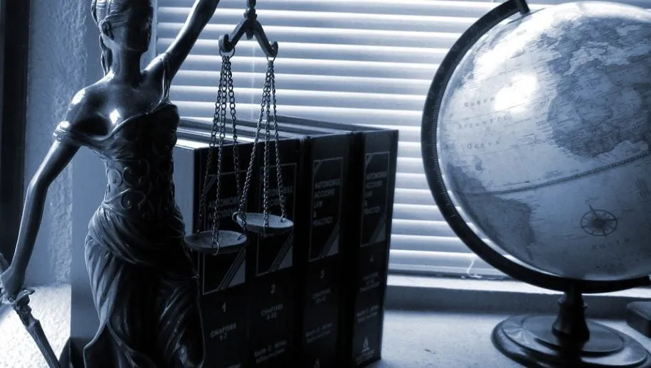 lady justice 2388500 960 720 915x518