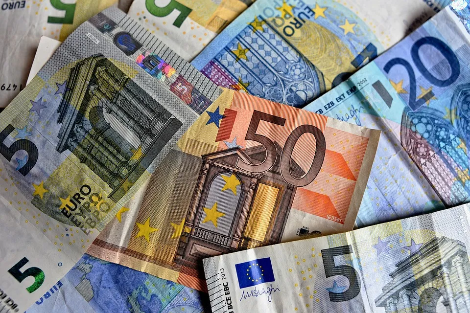 money 3481699 960 720