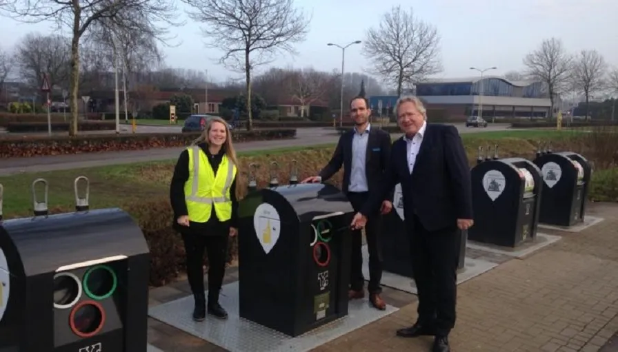 nieuwe ondergrondse glas en textielcontainers