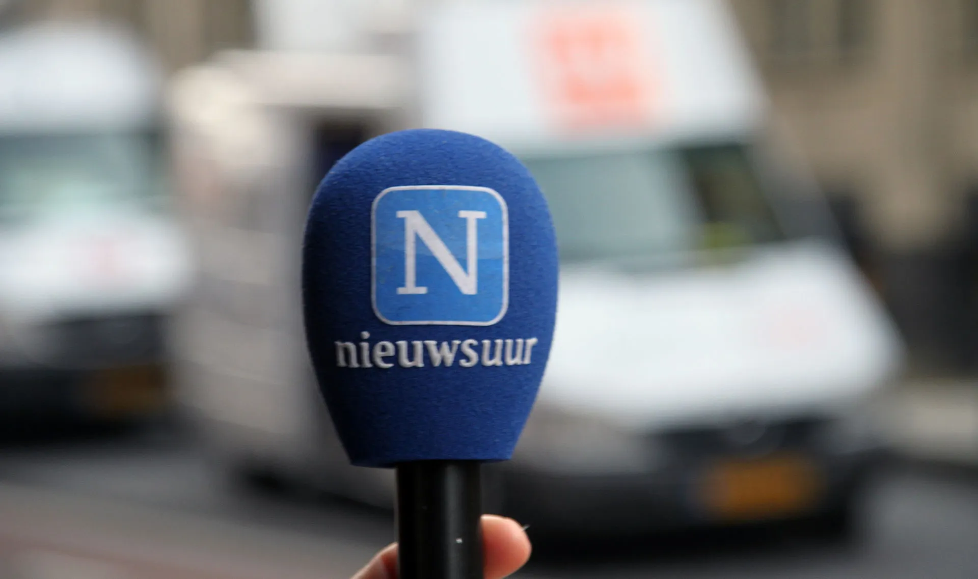 nieuwsuur microfoon