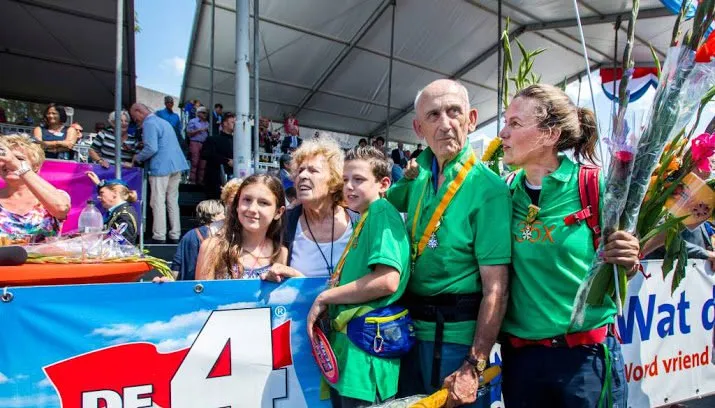 nijmegenaar loopt vierdaagse 71 keer 715x408
