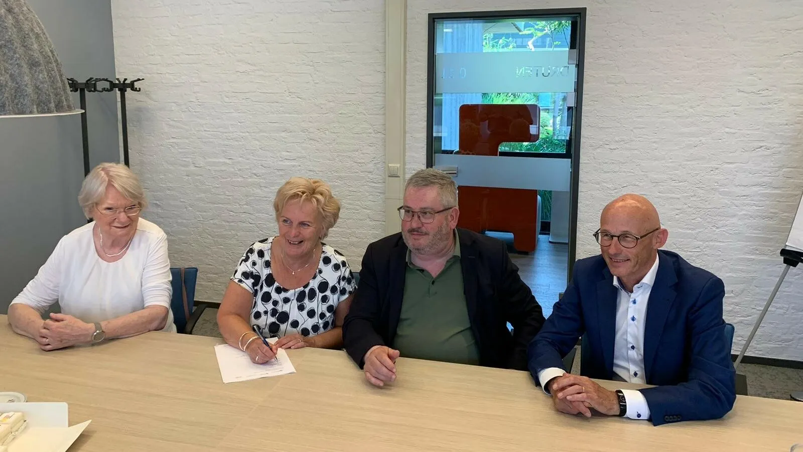 ondertekening overeenkomst noodfonds 27 juni 2024 e1719574566541