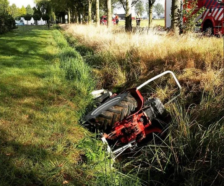 tractor sloot alphen