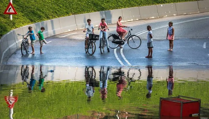 wateroverlast verwacht door plensbuien 715x408