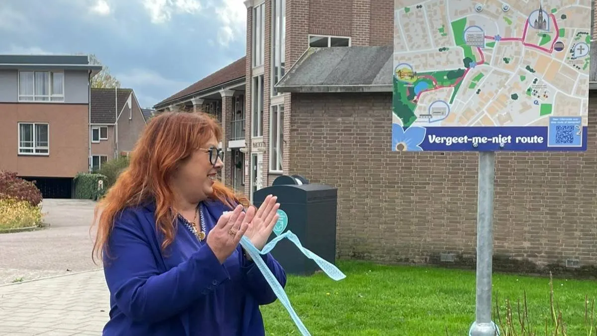 251020 Foto wethouder Huntink Vergeetmijnietroute