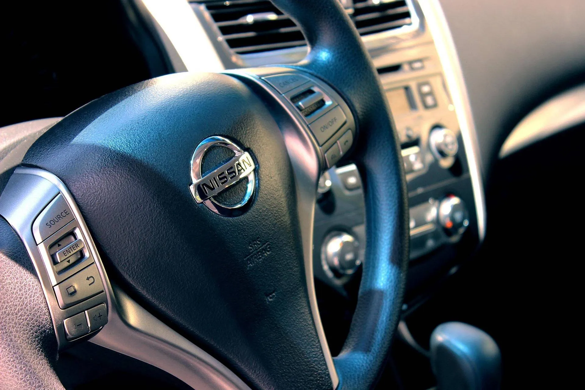 dayronv-nissan-885309_1920
