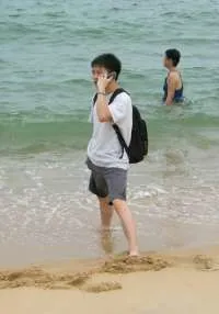 1149337526cellphonewater