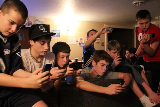 facebook verliest jongeren aan mobiele c