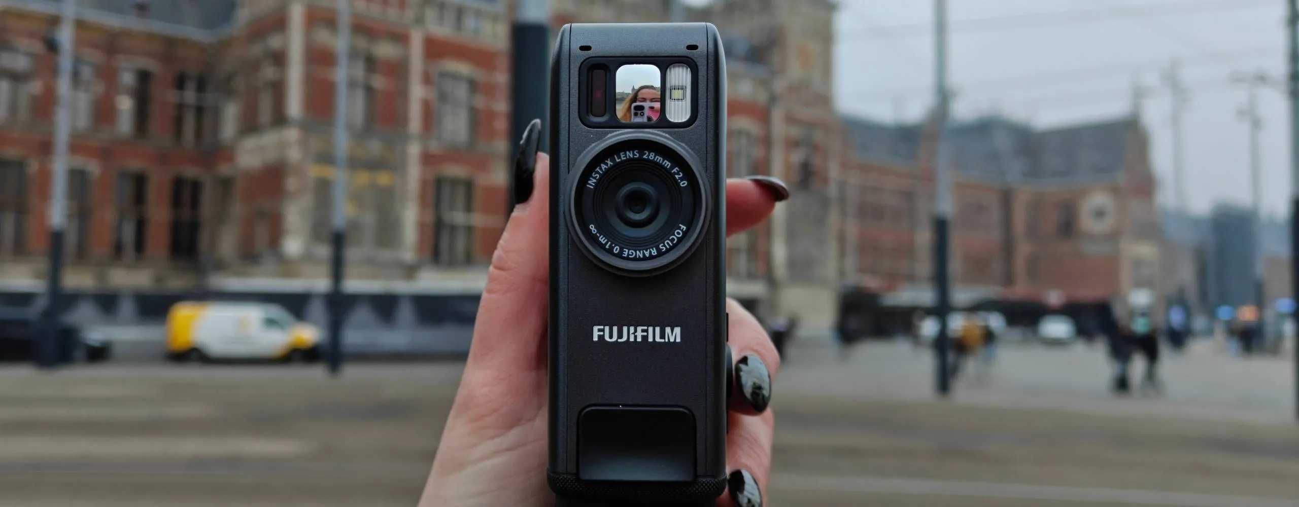 INSTAX mini evo cinema