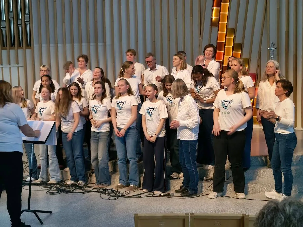 Gamle og unge Ten Singere i samsang