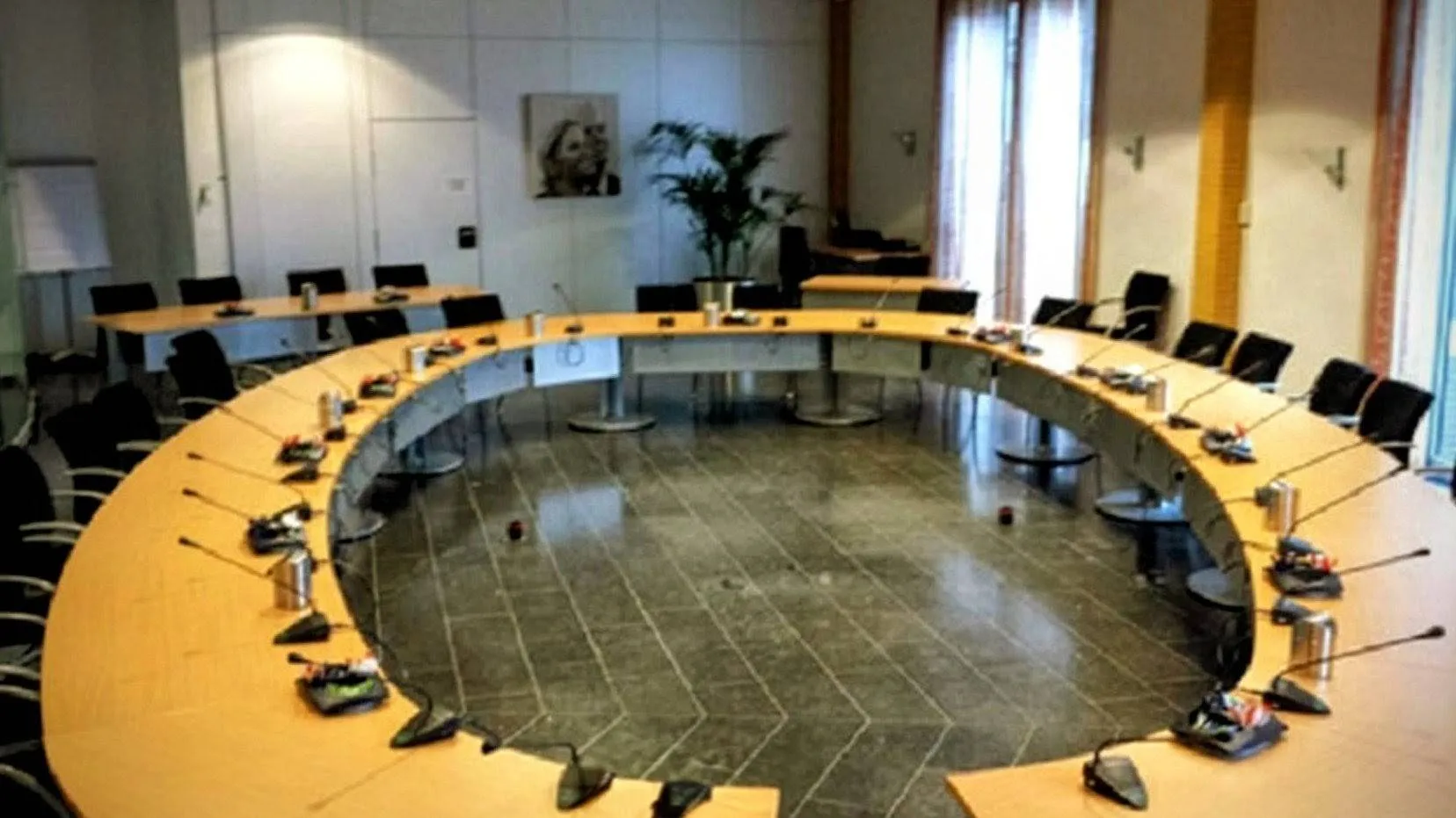 Raadszaal gemeentehuis Echt-Susteren
