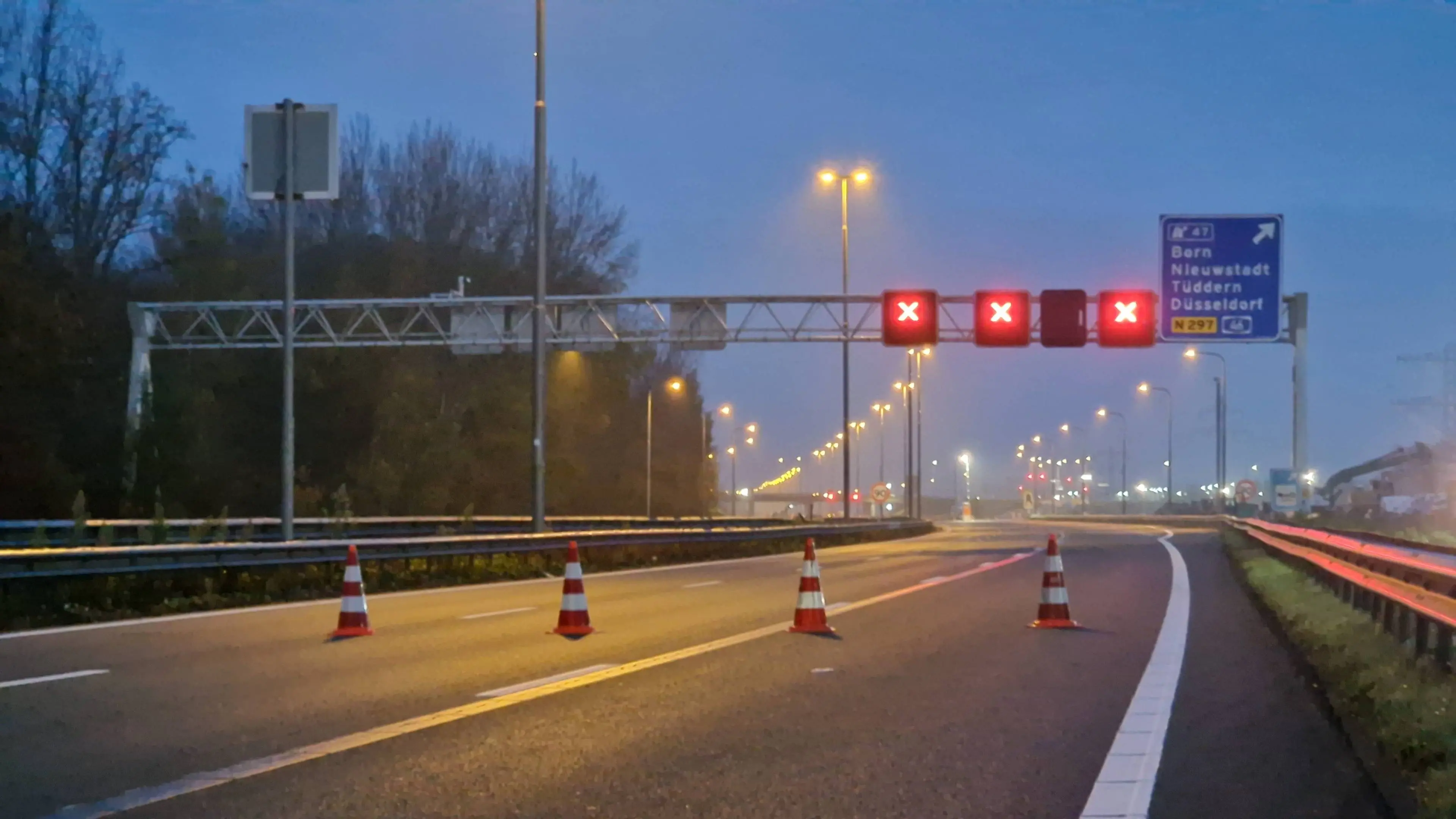 Afgesloten snelweg Born (1)