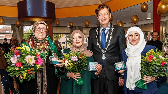 csm onderscheiding wereldvrouwen 6e40237127