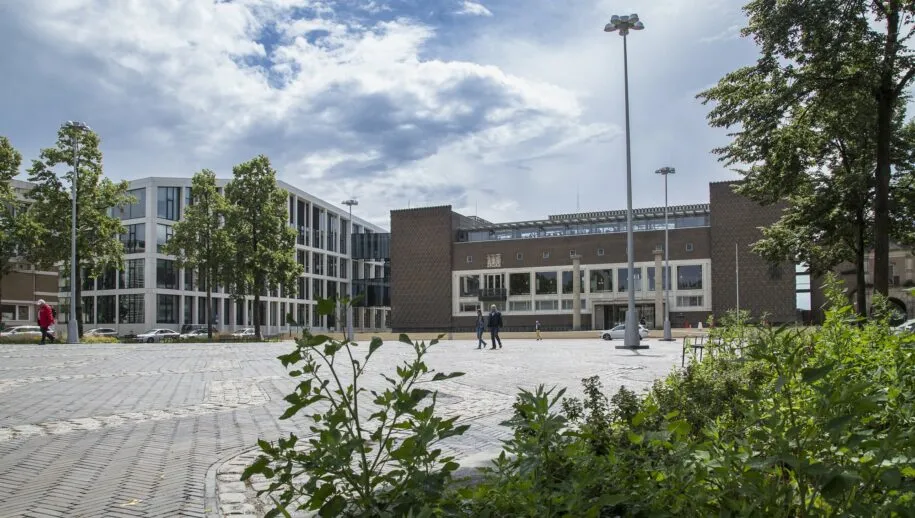 hdp m6a8471kl 915x518 1