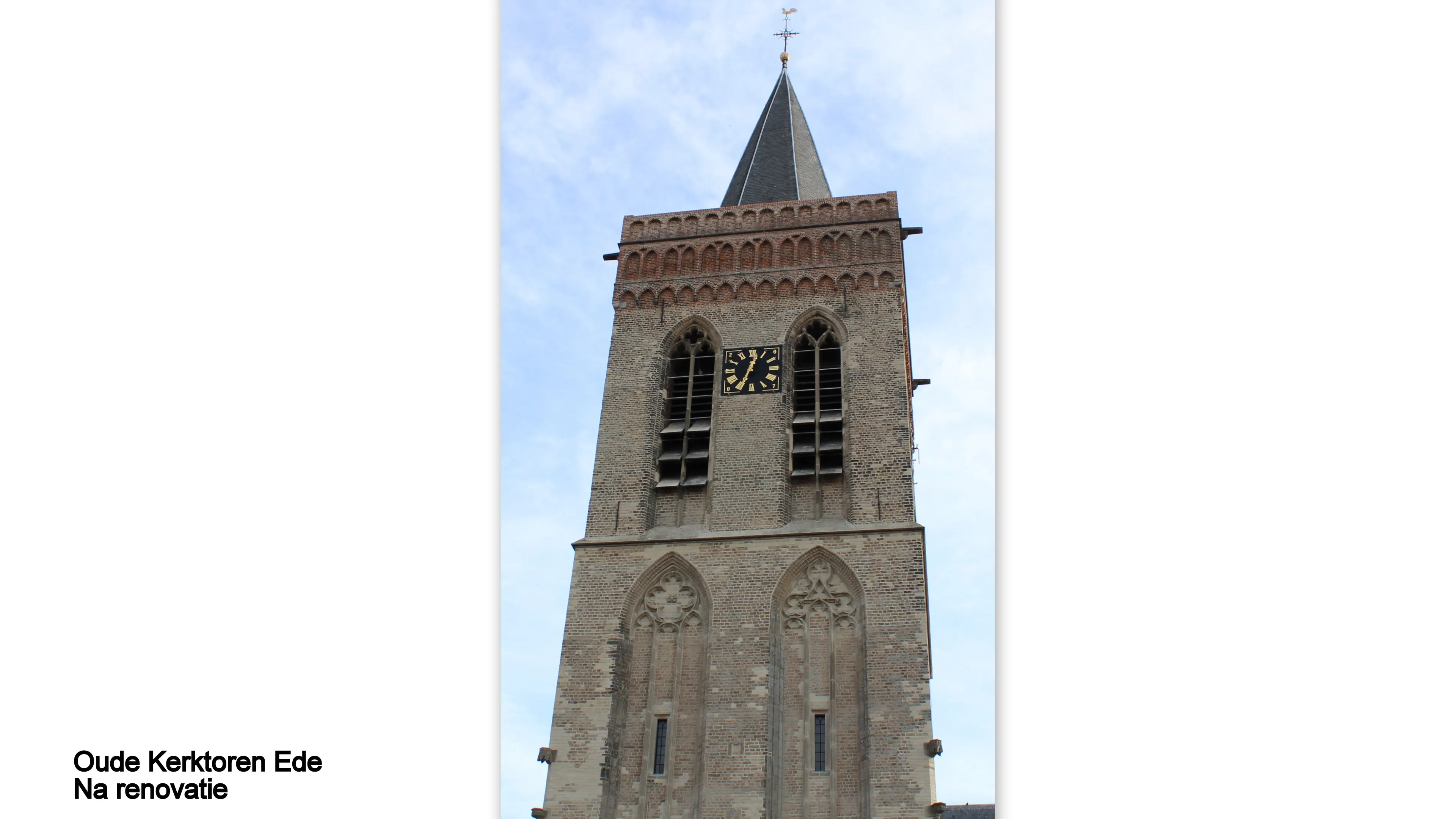 oude kerktoren na renovatie