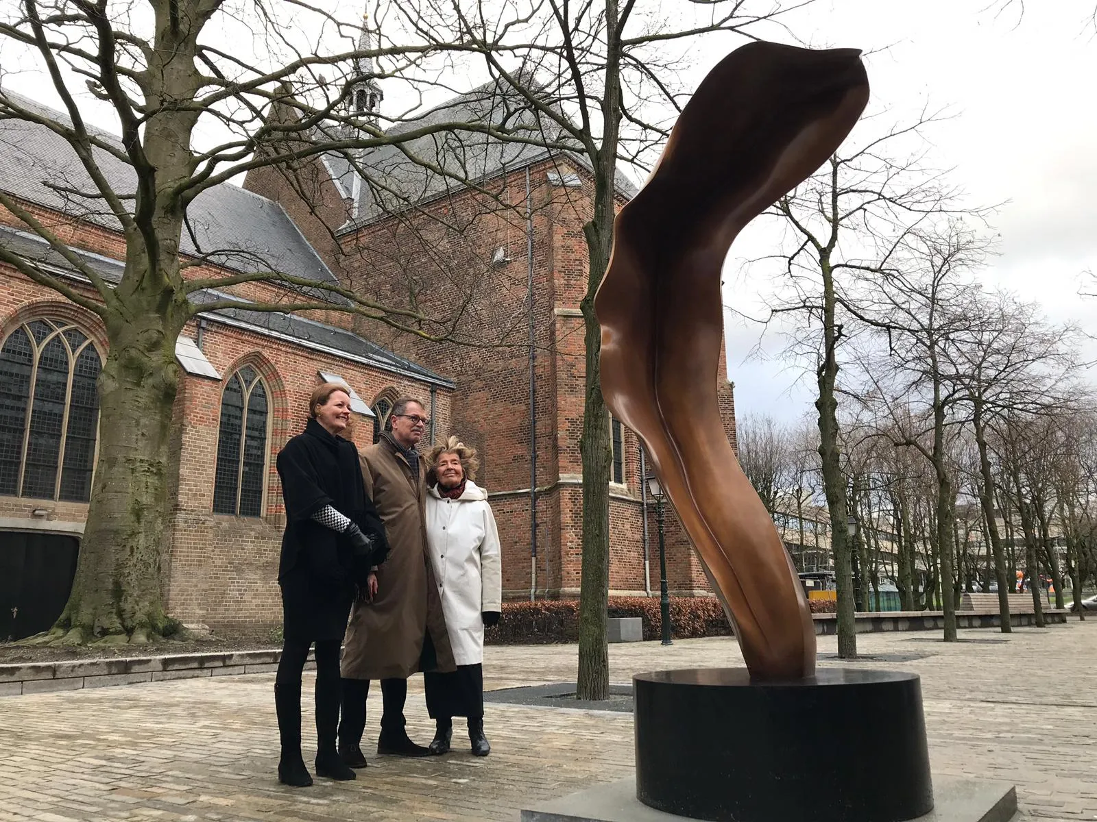 pb025 onthulling kunstwerk meridiana afbeelding 1
