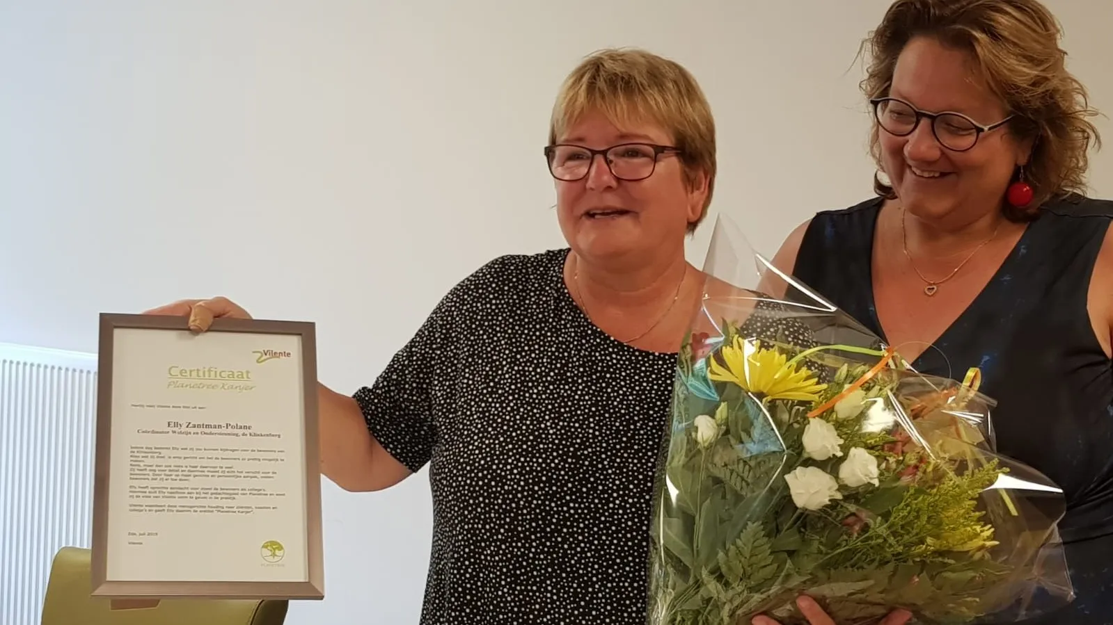 11 medewerker vilente neemt planetree kanjer in ontvangst elly zantman patricia vermeulen