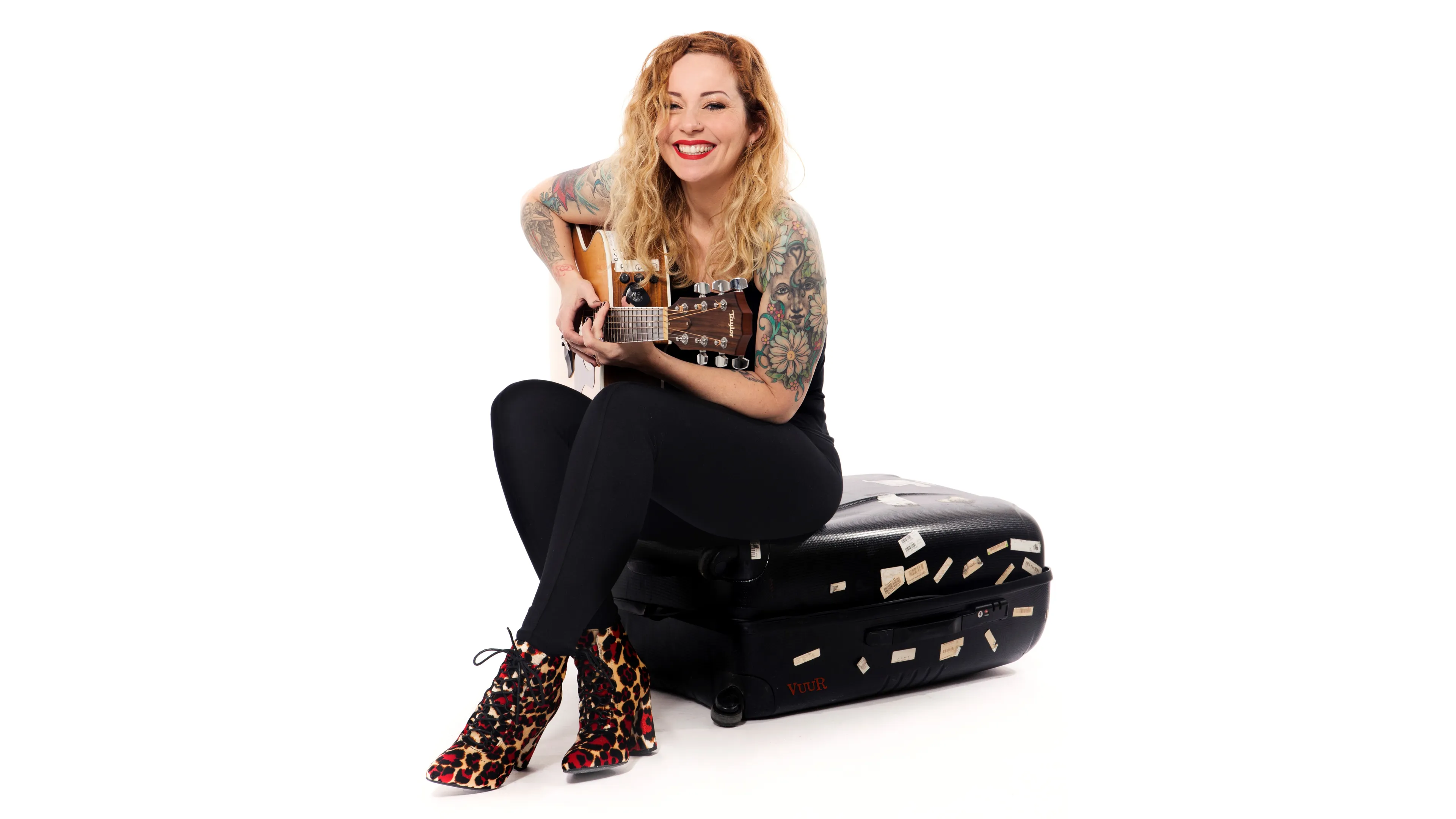 20190119 anneke van giersbergen inchecken dani silvia liggend