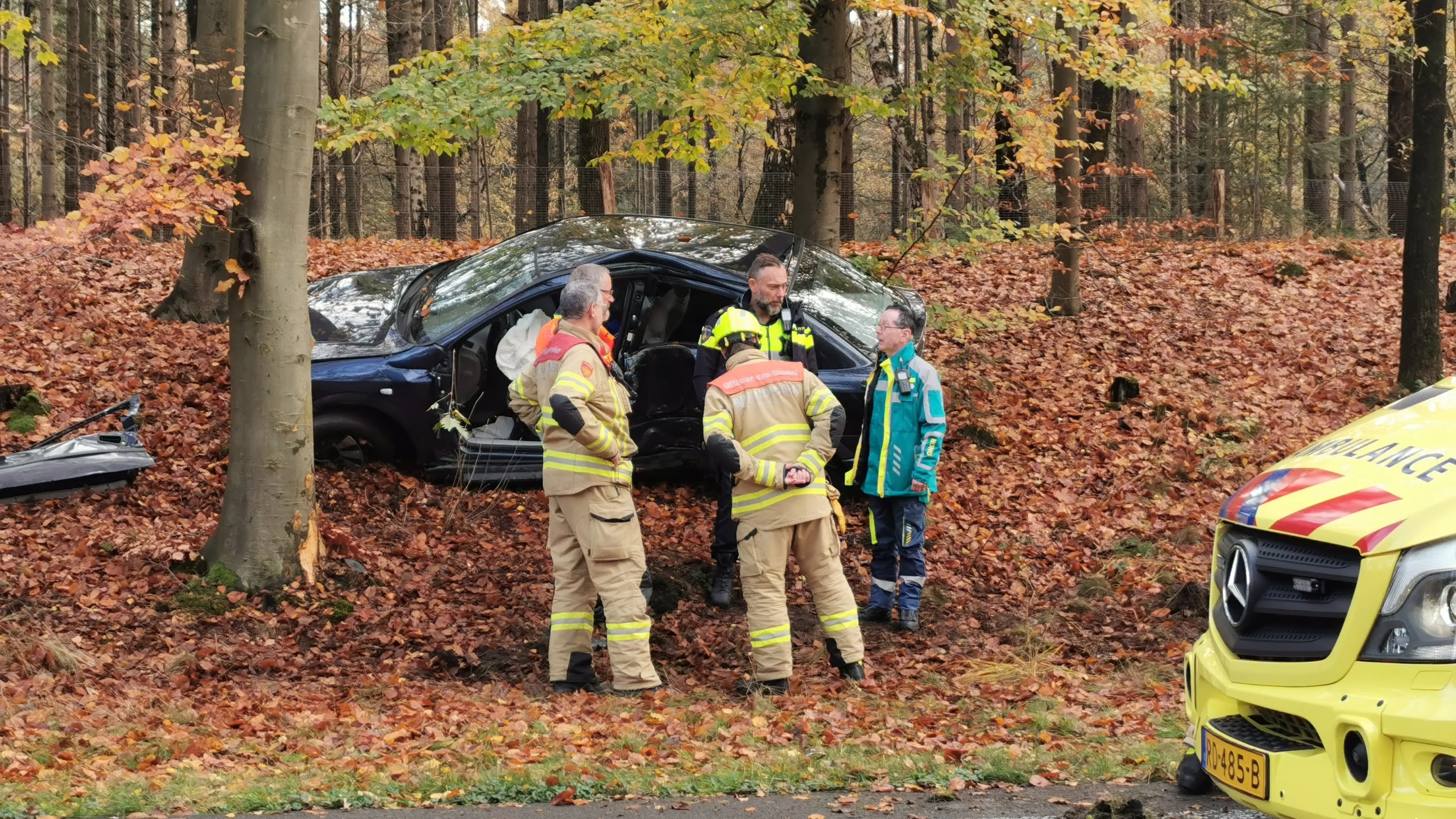 aanrijding tegen boom