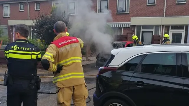 auto brand begonialaan foto facebook carla de bondt