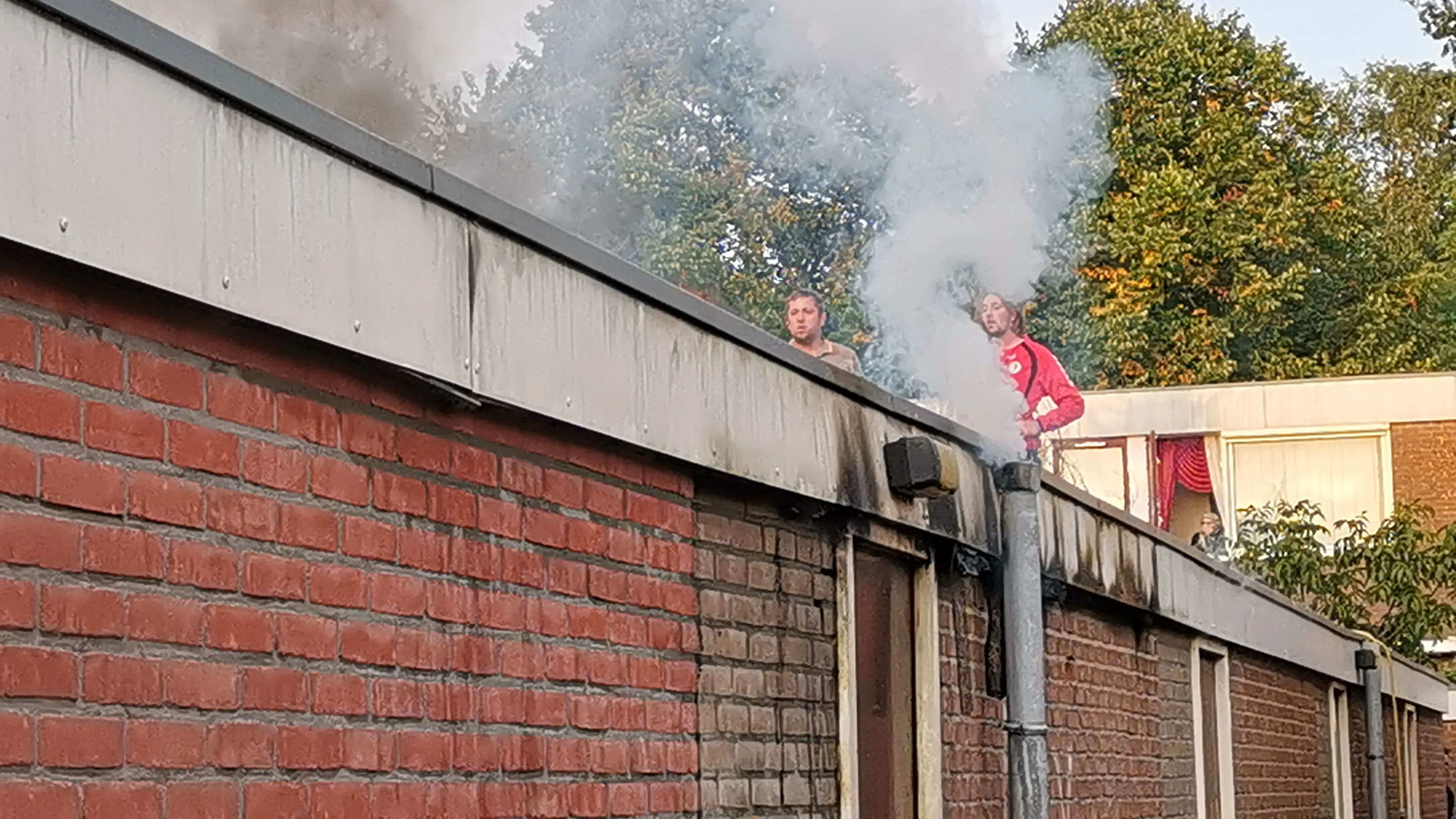 brand in schuur