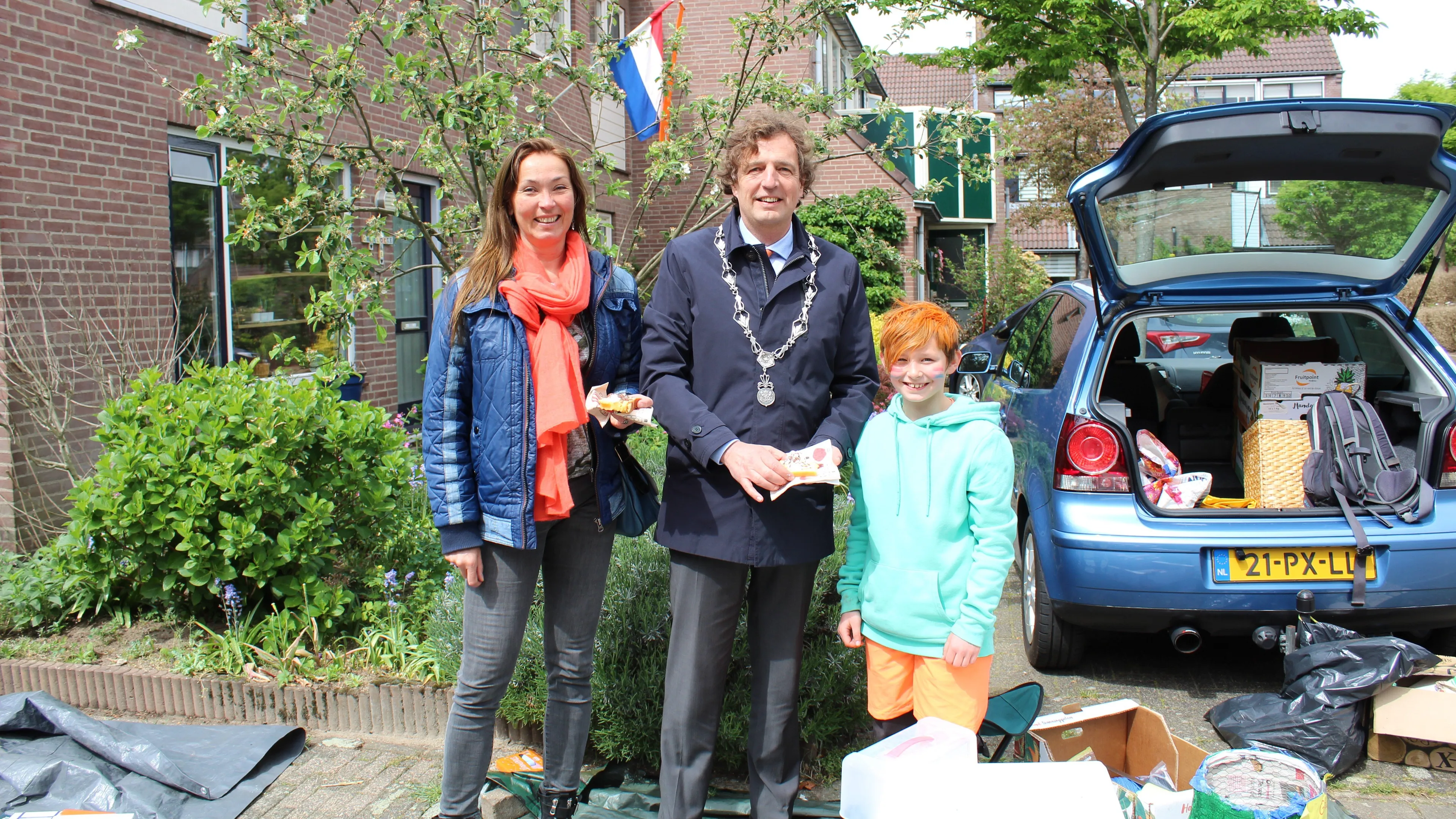 burgemeester ren verhuls met zijn echtgenoot foto chris ouboter