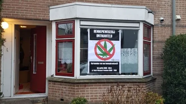 hennephuis ede