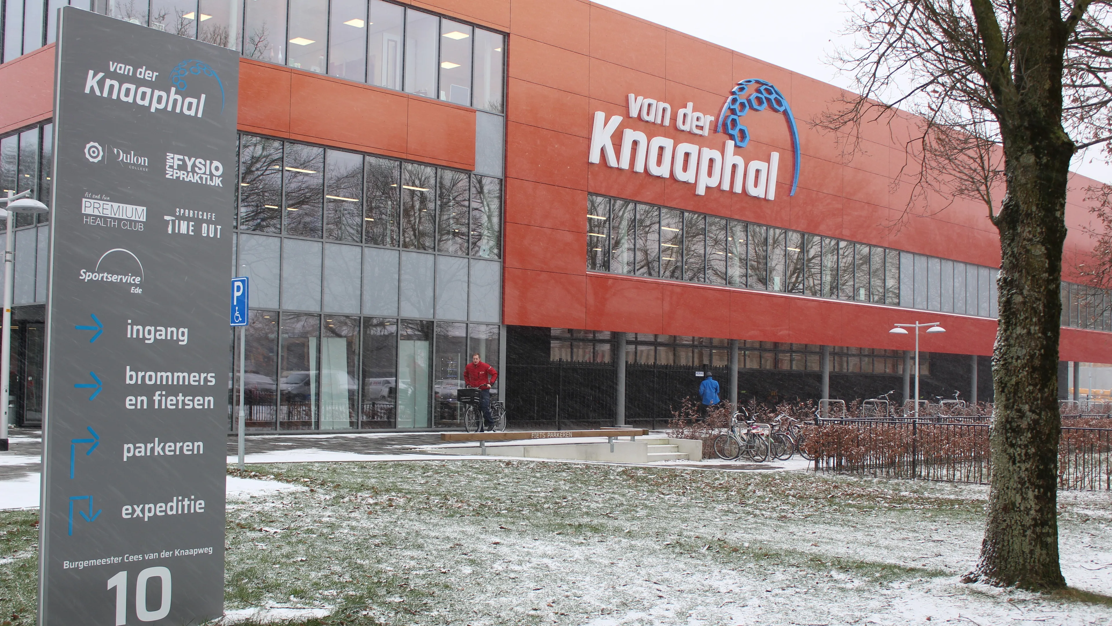 sporthal van der knaap chris ouboter