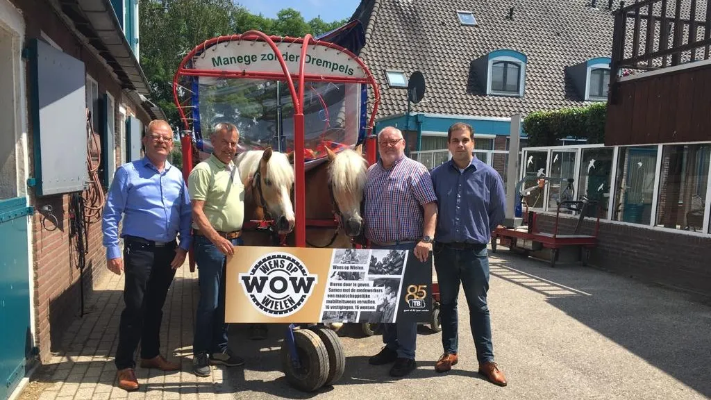 uitreiking wens op wielen cheque