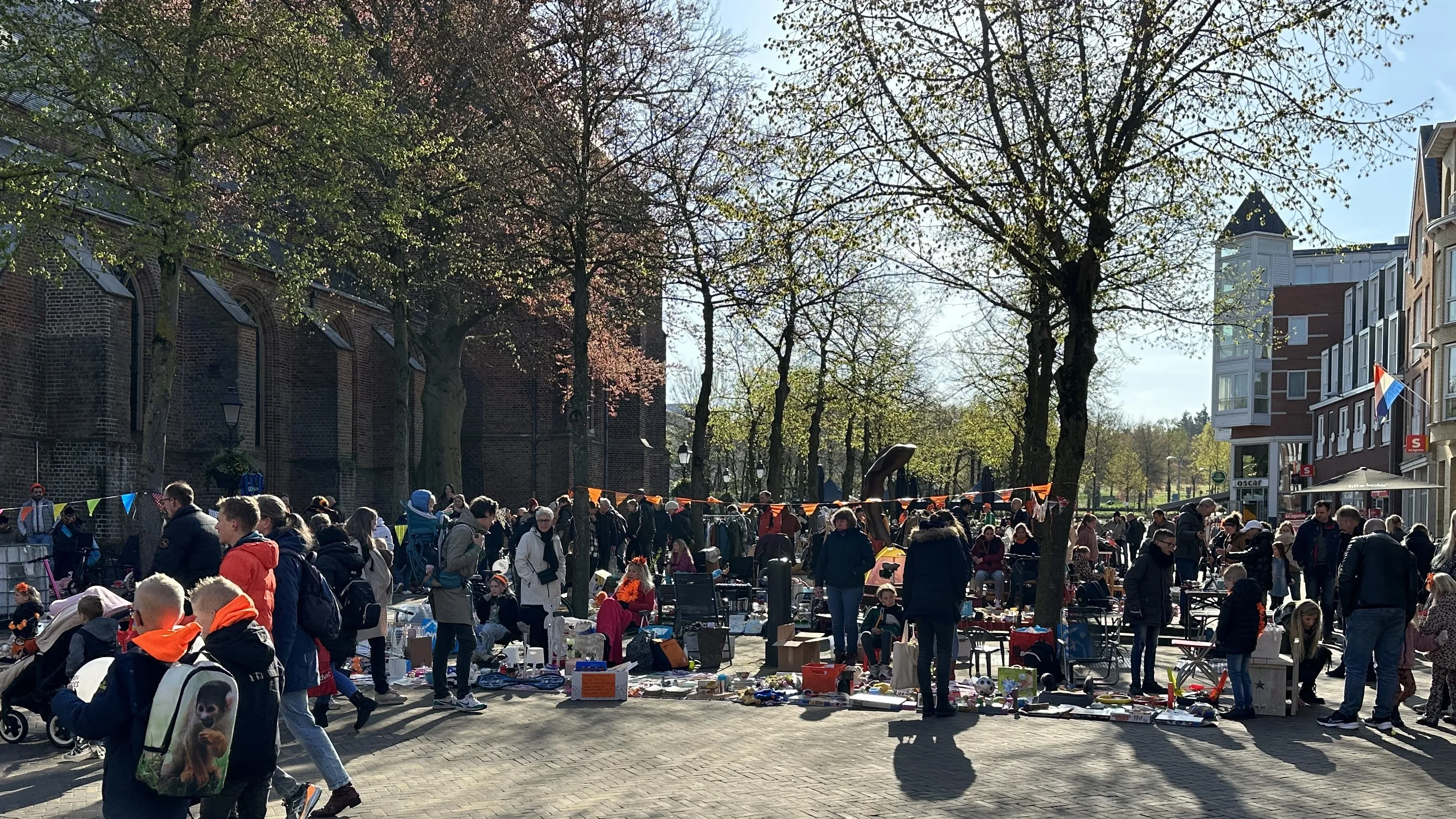 vrijmarkt 2