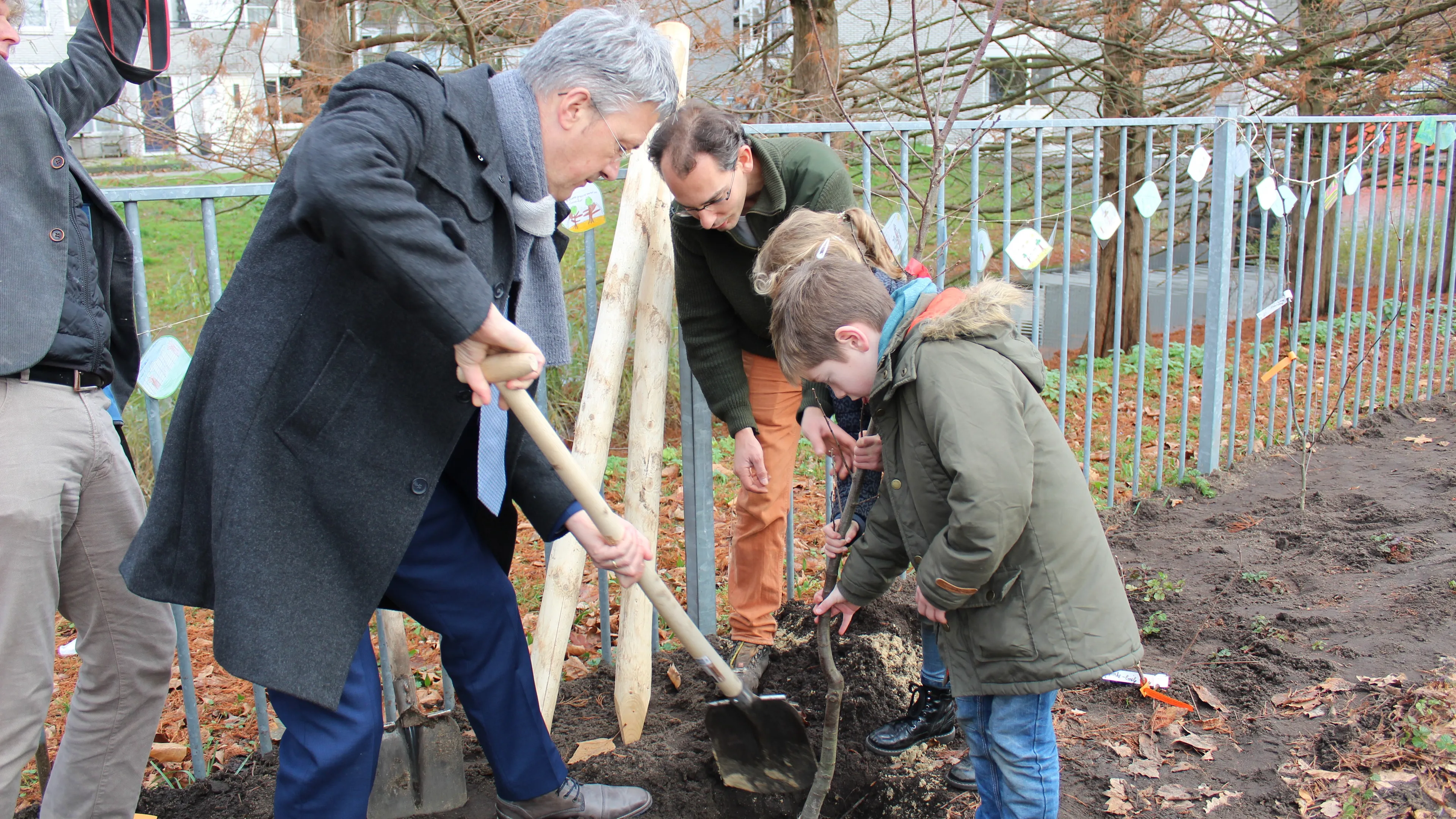 wethouder meijer aan het werk