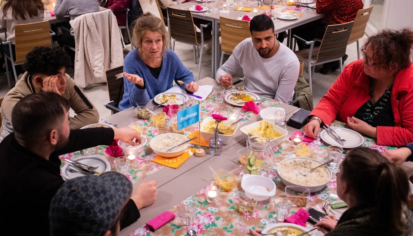 wijkcafe gedeelde waarden foto is van prodemos