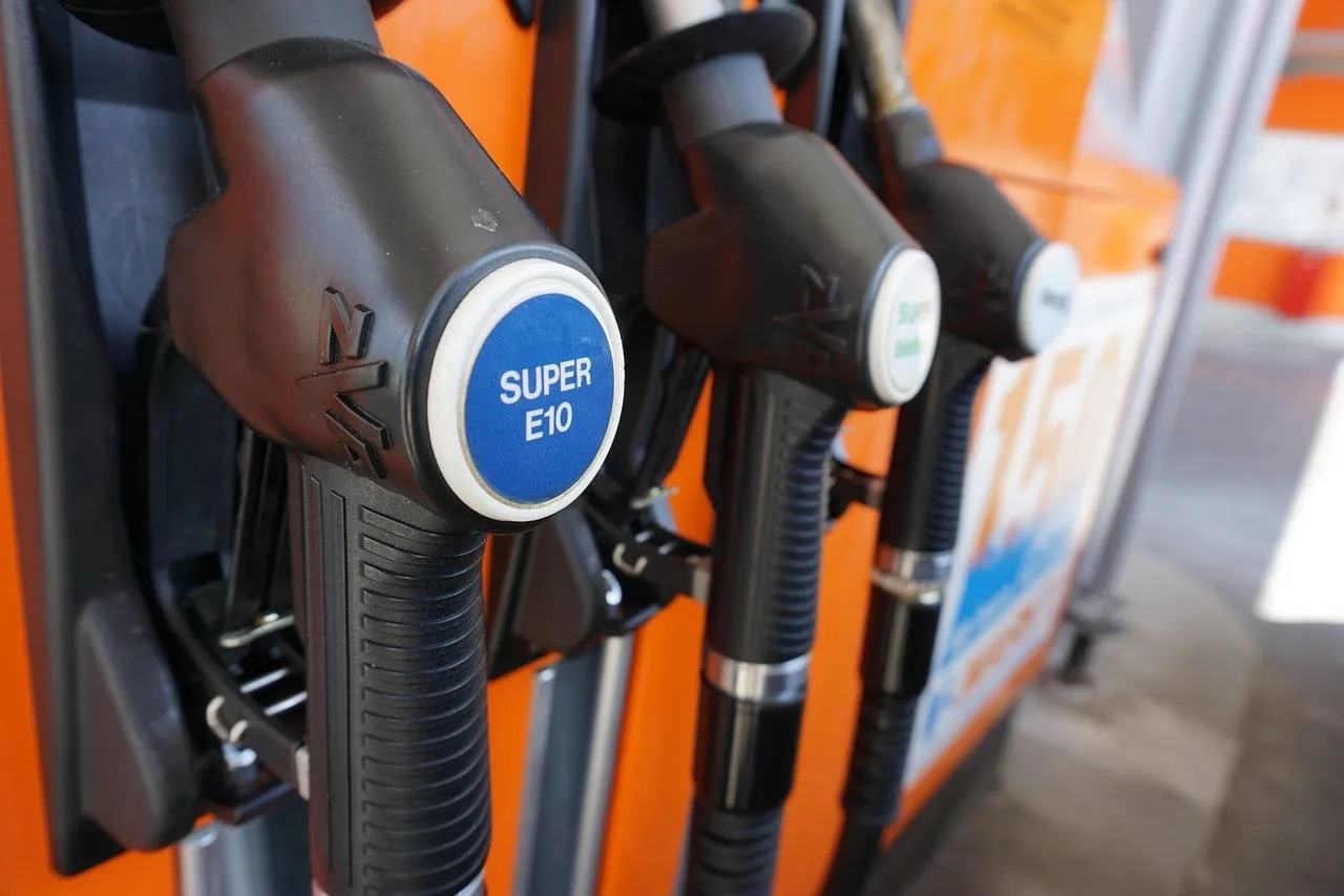 gas pump 5925098 1280