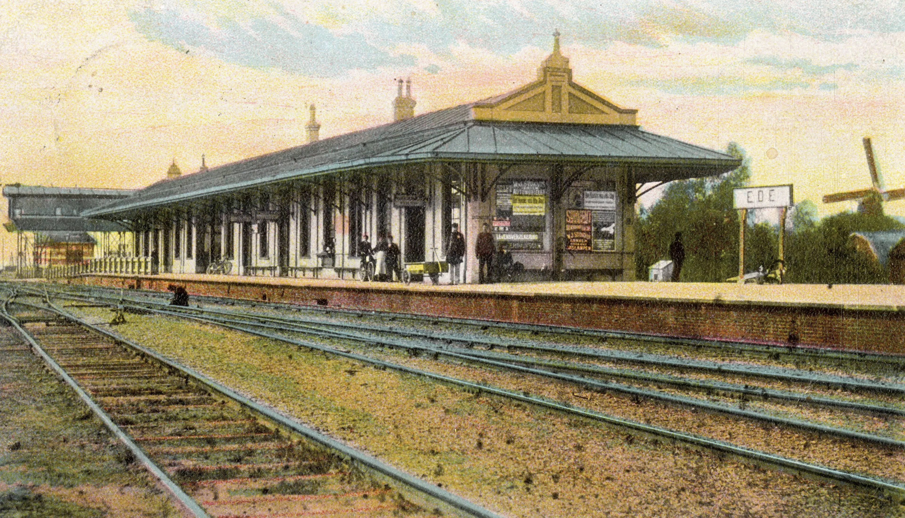 station ede staatsspoor op de achtergrond het seinhuis post t gj hoff jr arnhem 1910