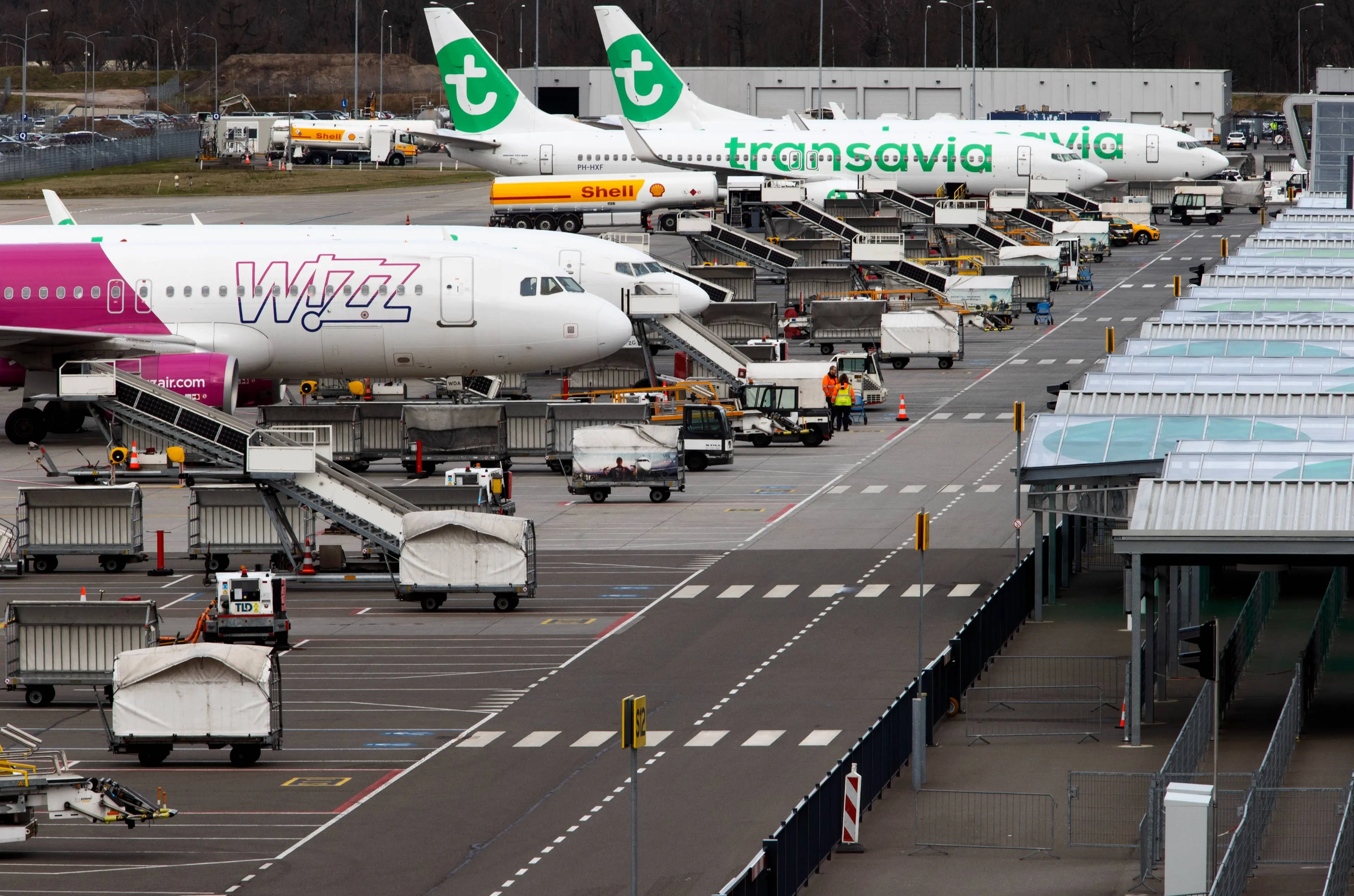 240213 1712 platform Eindhoven airport