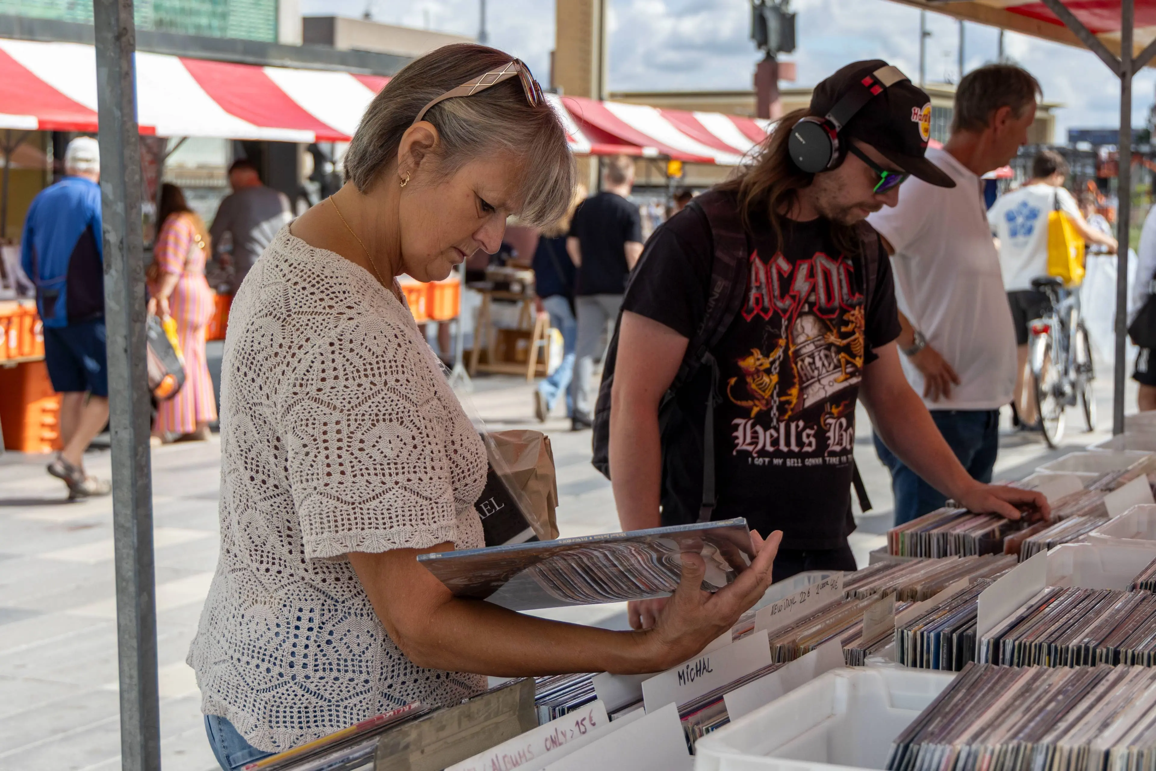 260807-25 Platenbeurs