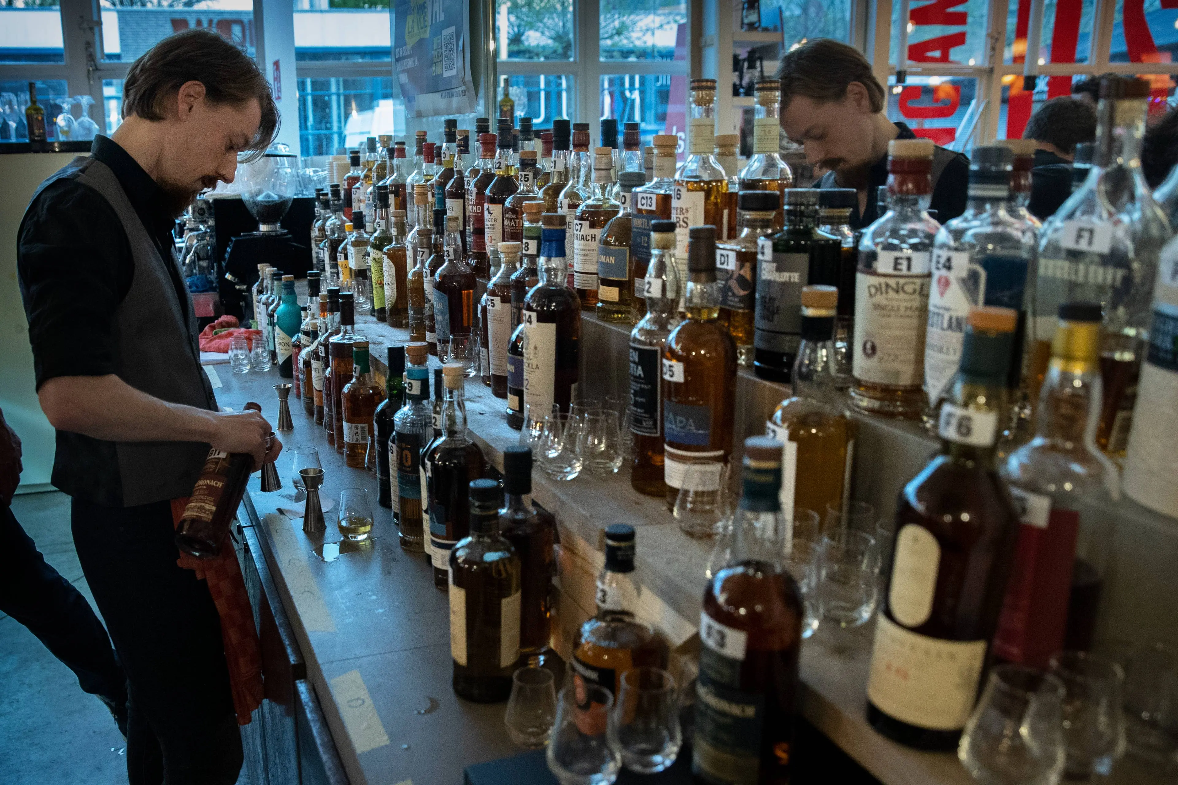 230429 0126 De Whiskybar
